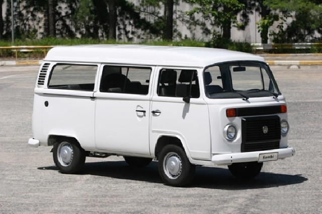Carreto fretes e mudanças c kombi a partir de 50